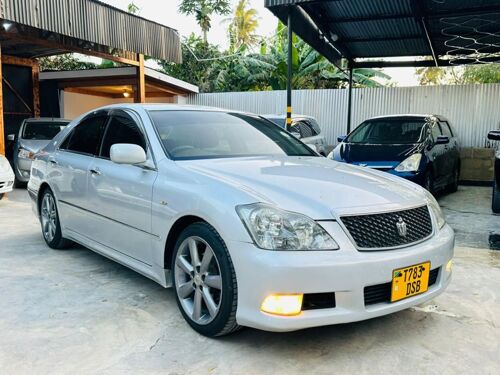 NAUZA TOYOTA CROWN ATHLETE 