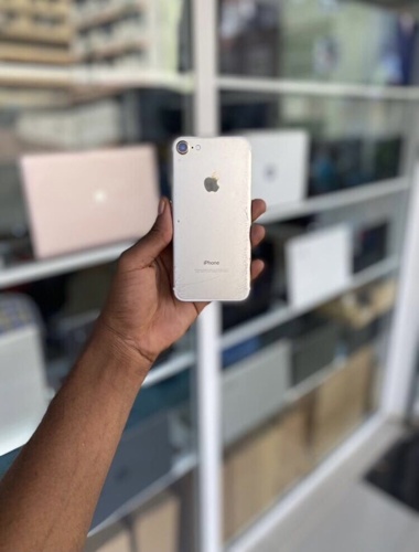 I phone 7 Gb 128