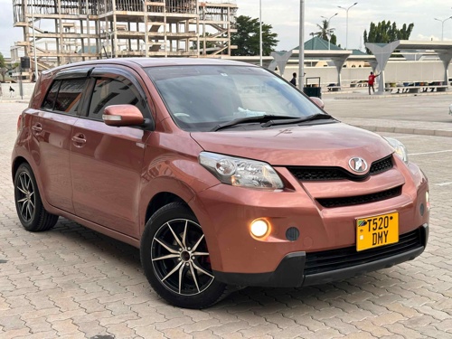 TOYOTA IST 2009