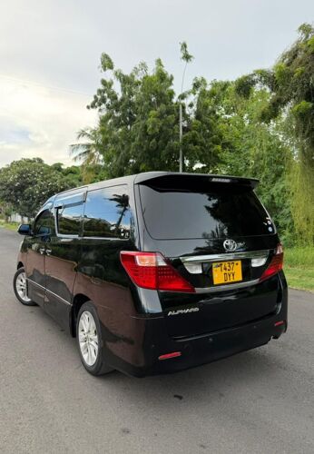 Alphard New Model Nzuri sana 