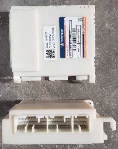 Control unit (left) for Howo