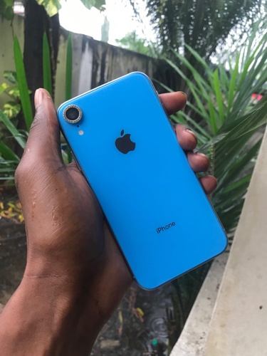 IPHONE XR GB128