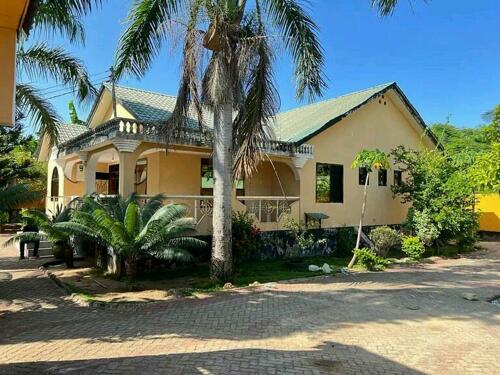HOUSE FOR SALE MBEZI BEACH