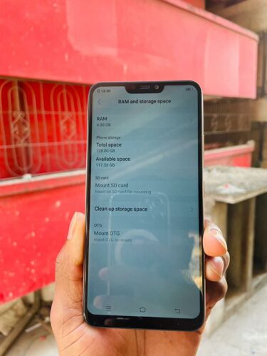 vivo y81s  ram 4gb storage 128
