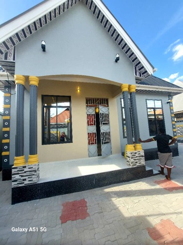 NYUMBA YAKISASA MBAGALACHAMAZI