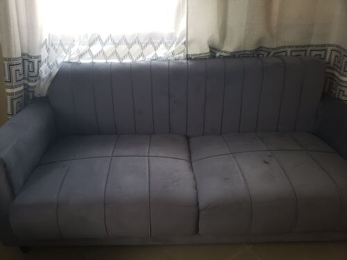 Sofa la watu watatu 