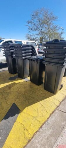 240lt dustbin