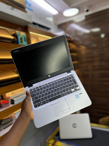 HP 820 G3