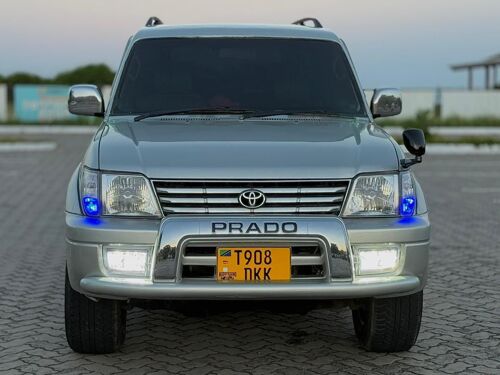 NAUZA TOYOTA LAND CRUISER PRAD