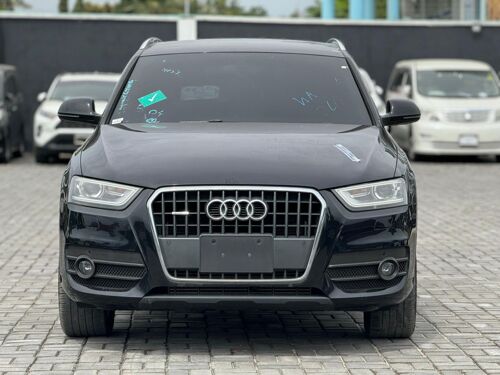 Audi.     Q3.          2014