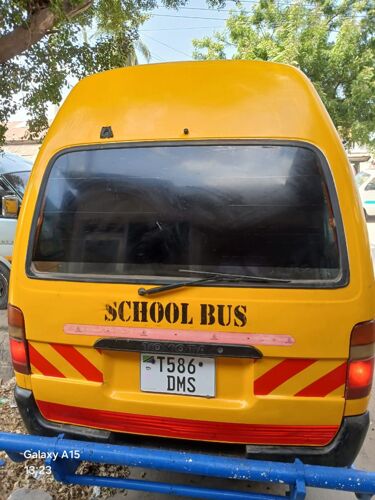 Hiace school bus 3L Manual 