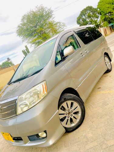 TOYOTA ALPHARD 2004 Golden
