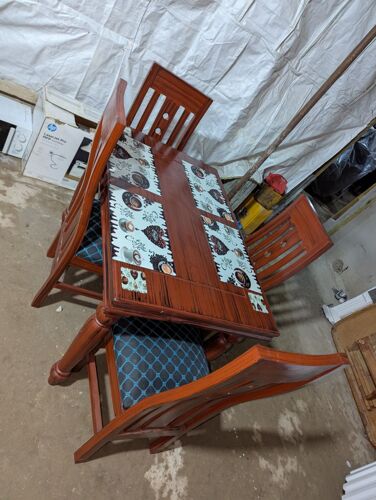Dinning table 4chairs 