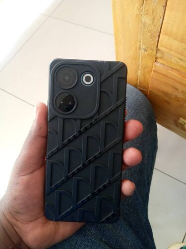 Tekno Camon 20 pro