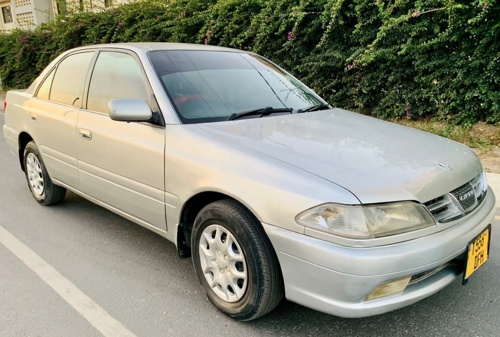 TOYOTA CARINA
