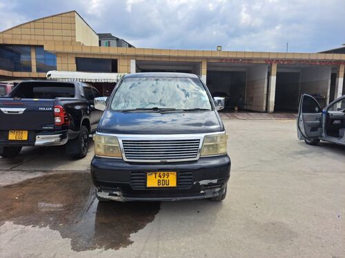 Nissan elgrand caravan