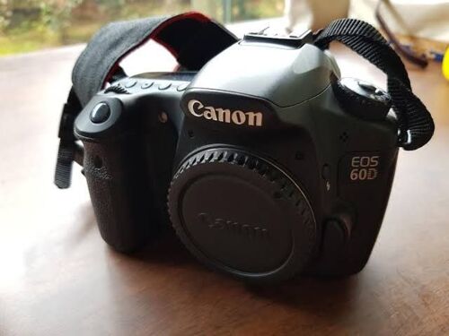 Camera Canon 60D inauzwa