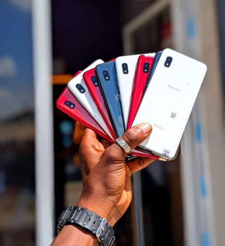 SAMSUNG A20