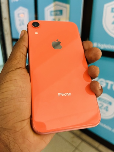 iPhone XR 64gb Rangi tamu sana (used dubai)