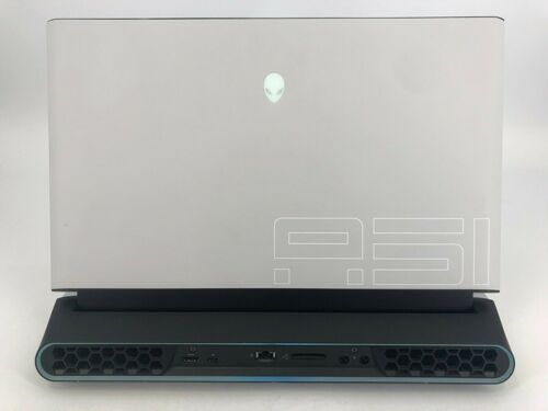 NEW Alienware Area-51m i7