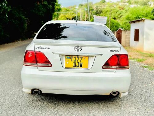 Toyota Crown Athlete