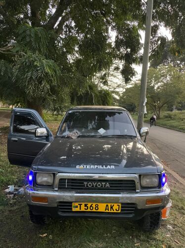 Toyota Hilux safur 