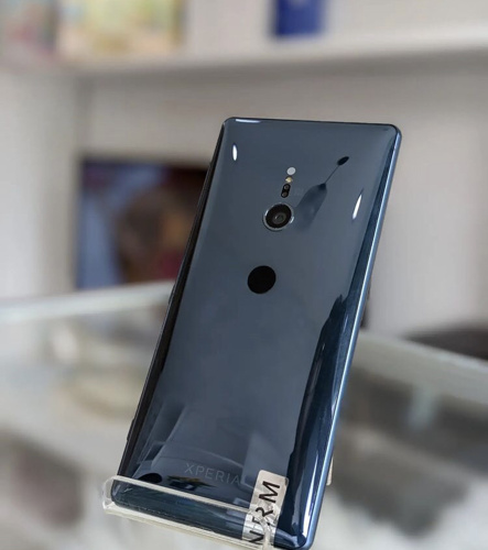 sony xperia xz2