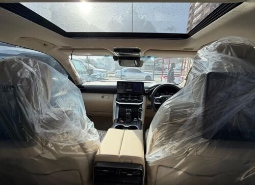 LANDCRUISER 300 ZX SAHARA 