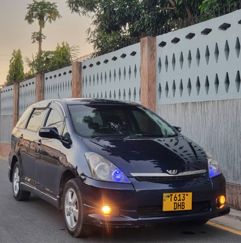 NAUZA TOYOTA WISH