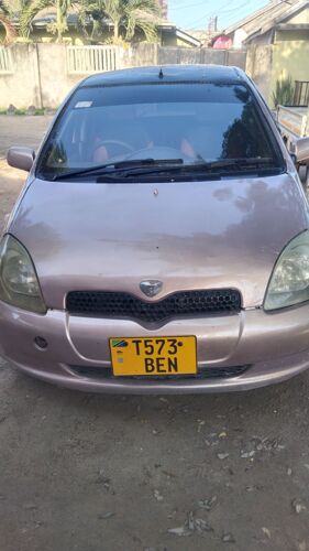 Toyota vitz old cc1000