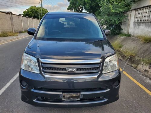 TOYOTA NOAH ML 12