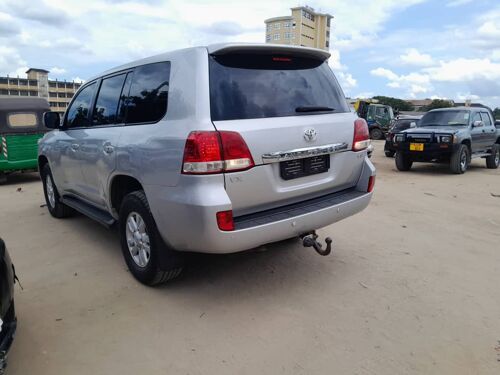 LANDCRUISER VX V8