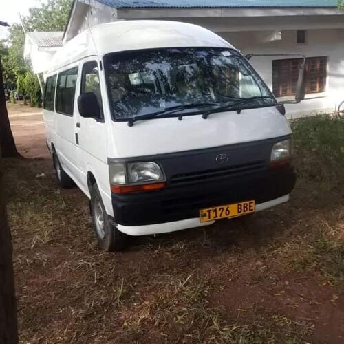 Hiace inauzwa