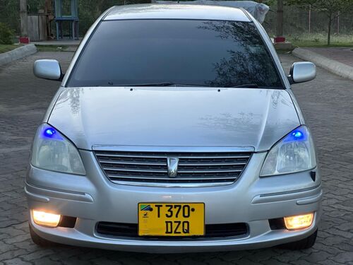 Toyota premio F 
