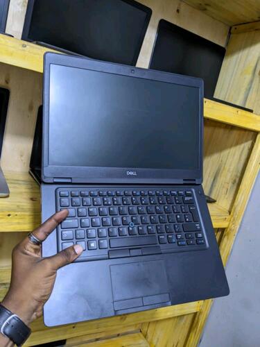 Dell latitude E 5040