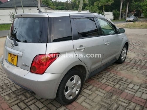 TOYOTA IST KINANDA KWELI KWELI IPO SOKONI