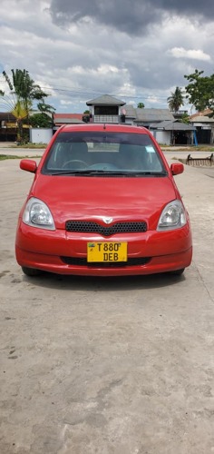 NAUZA TOYOTA VITZ
