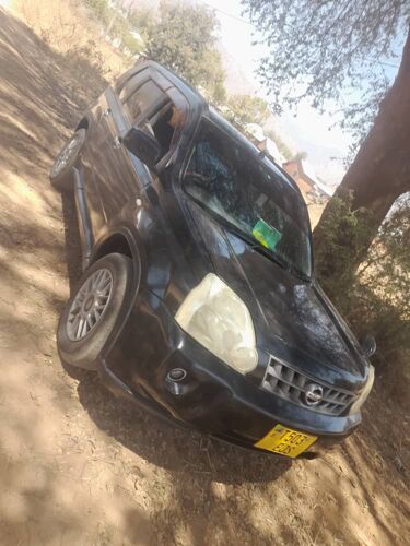 NISSAN EXTRAL