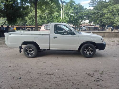 Nissan hardbody 