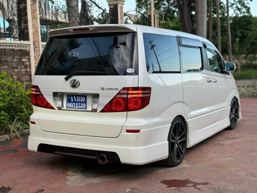 TOYOTA ALPHARD CHASIS