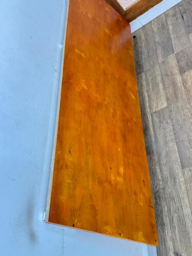 Foldable table 