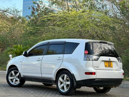 MITSUBISH OUTLANDER 