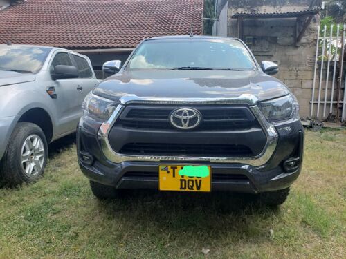 Hilux Revo manual