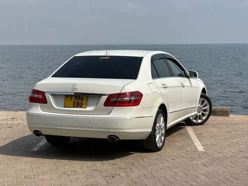 Mercedes beanz E class