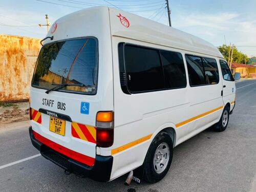 Toyota hiace 5L manual diesel 