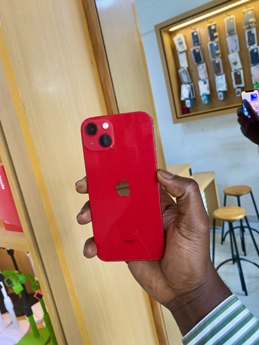IPhone 13 plain
