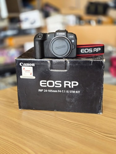 CANON EOS RP