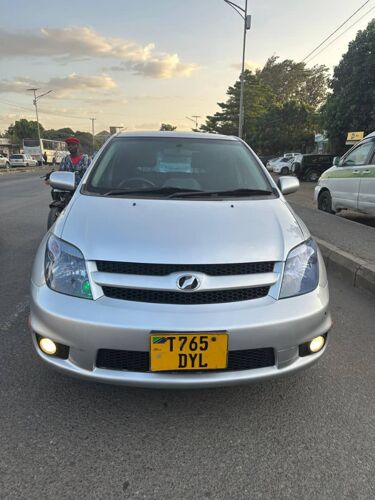 Toyota IST mwaka wa mbele