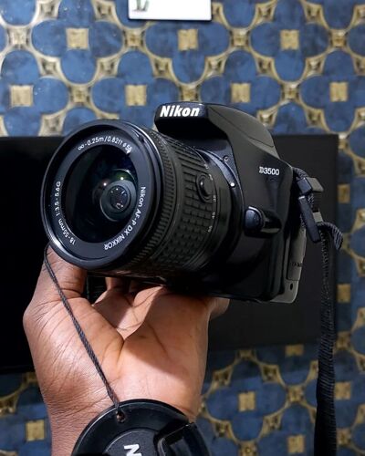 Nikon D3500 + 18-55mm 