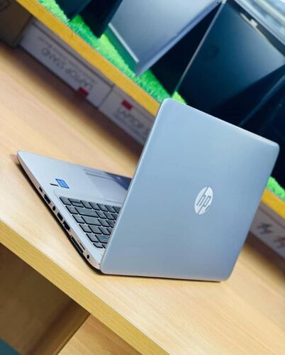 Laptop HP SLIM